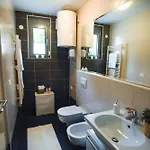 Elly Apartment *