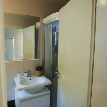 Elly Апартаменты *